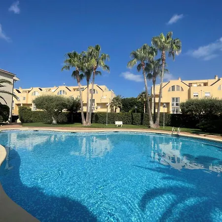 아파트 Apartamento La Rosaleda Ii En *